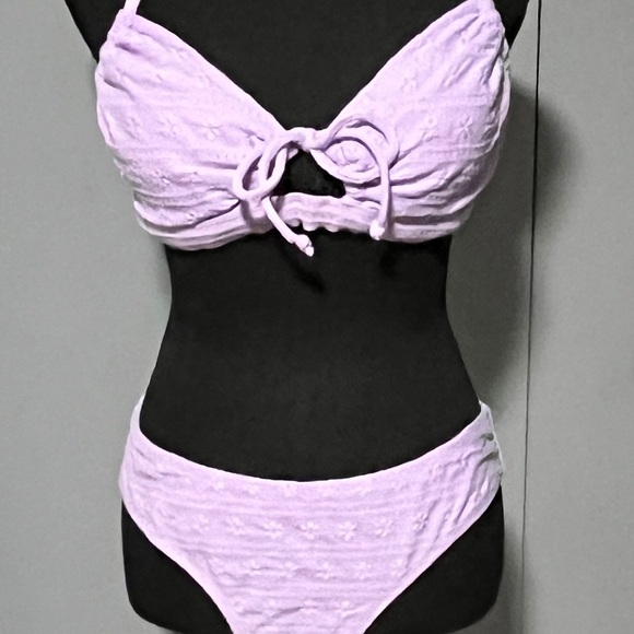 CUPSHE X VANESSA DAISY EYELET LAVENDER TOP & HIPSTER BOTTOM - XL/L - Picture 5 of 9